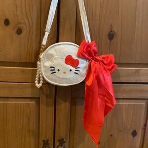 Hello Kitty White Metallic Purse